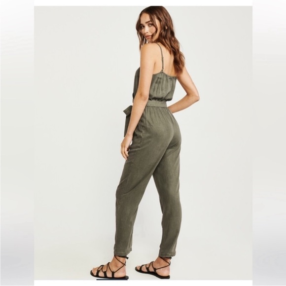 Abercrombie & Fitch Womens Medium Jumpsuit Wrap Front Utility Green Safari - Picture 2 of 8